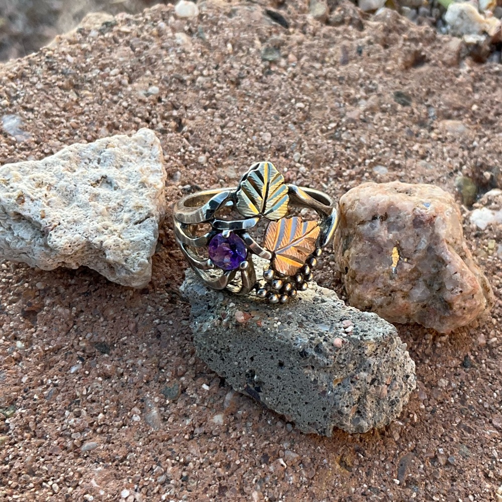 Vintage Amethyst And Leaf Ring - image 2